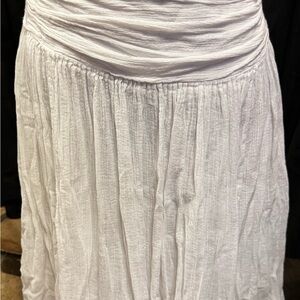 Club Monaco Textured White A-Line Skirt